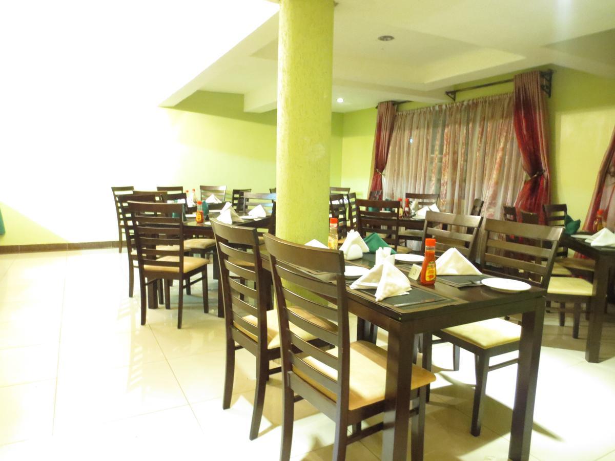 Savannah Paradise Hotel Makindu ภายนอก รูปภาพ